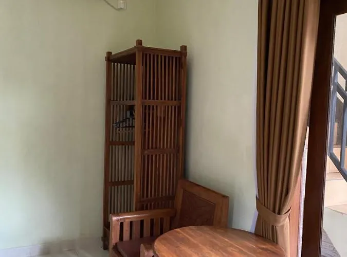 Lilir House 3*
