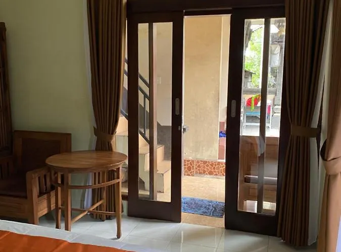 Lilir House 3*